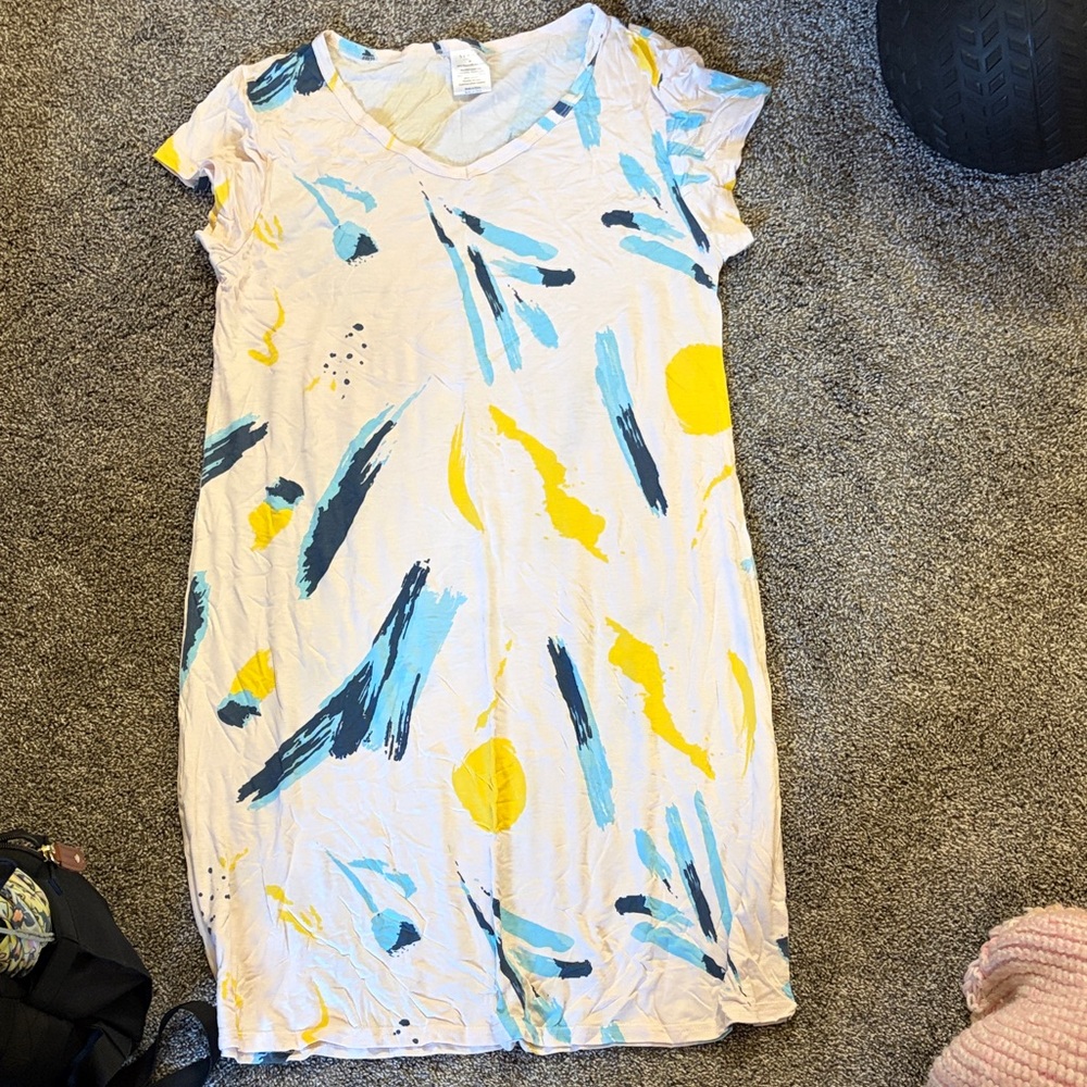 NWOT Serra Abstract Pajama Dress